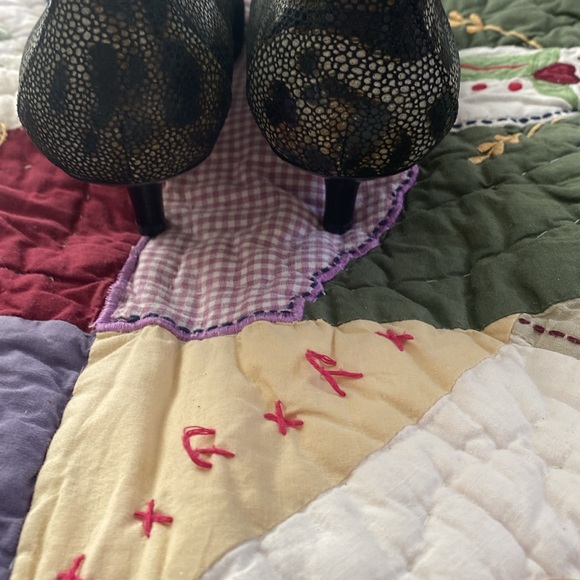 Donald Pliner Gretel shoes, new, SZ 7 1/2, beautiful - Picture 4 of 6